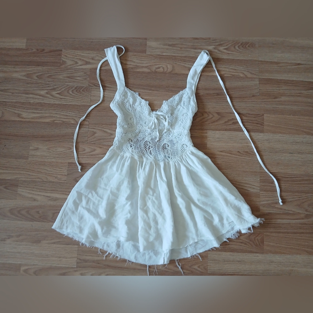 Sky To Moon Women's White Lace Dress